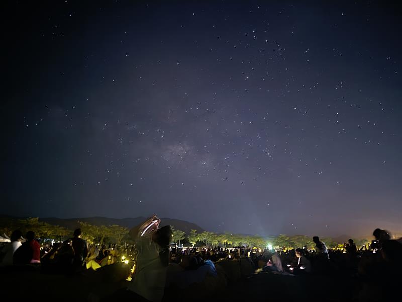 28日星空音樂會將延期 邀您8月11日齊聚臺東看夢幻英仙座流星雨 星空導覽加碼場 眾人齊追流星