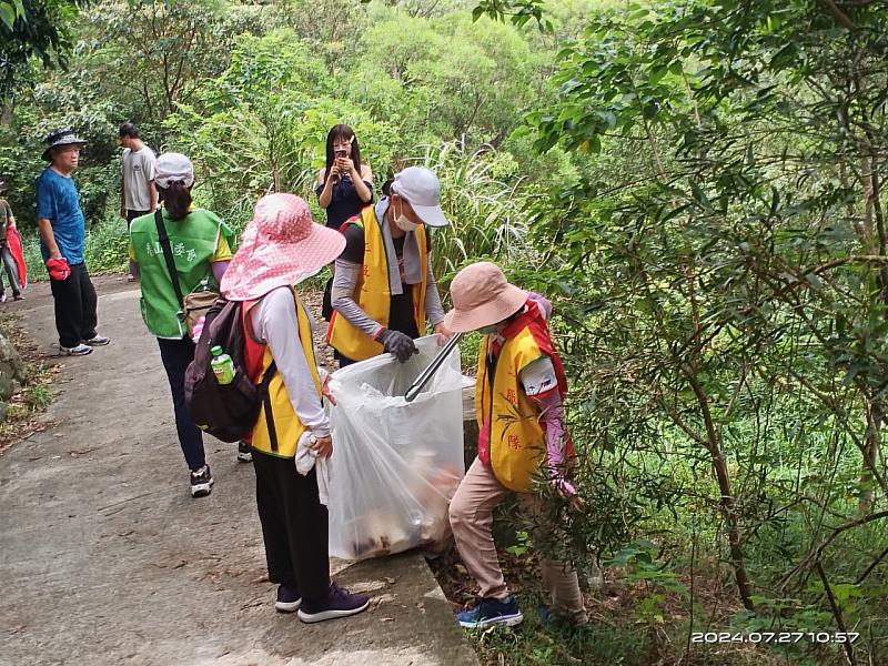 新竹救國團辦理新竹地區環境永續淨山健行活動