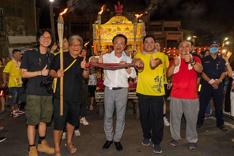 2024「嘉義好神」首部曲 建德宮火燈夜巡熱鬧「迓火燈」