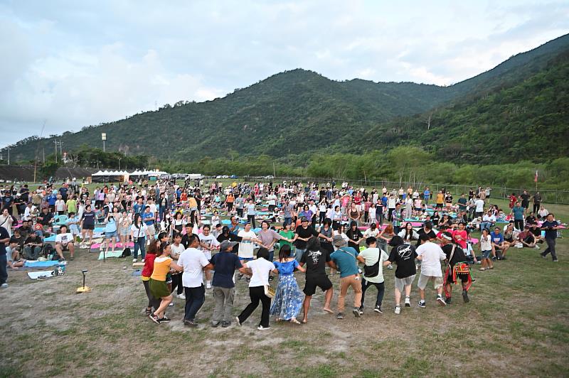 台東最美星空音樂會卑南場 首登勇士居住地開唱 繚繞山谷中閃耀星空回憶