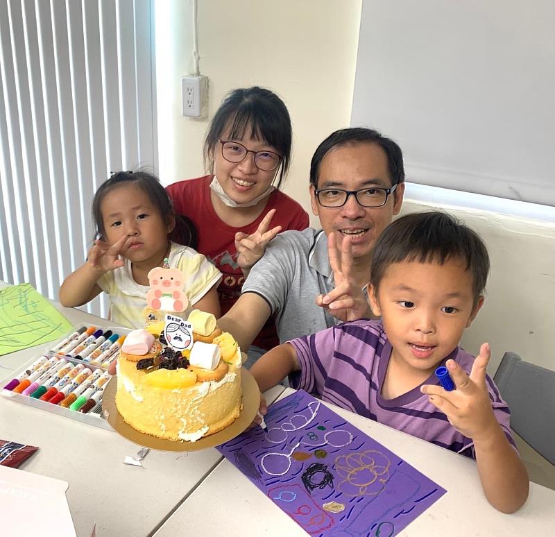 臺東婦女中心(小藍屋)X家務分工神隊友 邀您逛阿爸育兒展 嚐父親節蛋糕！