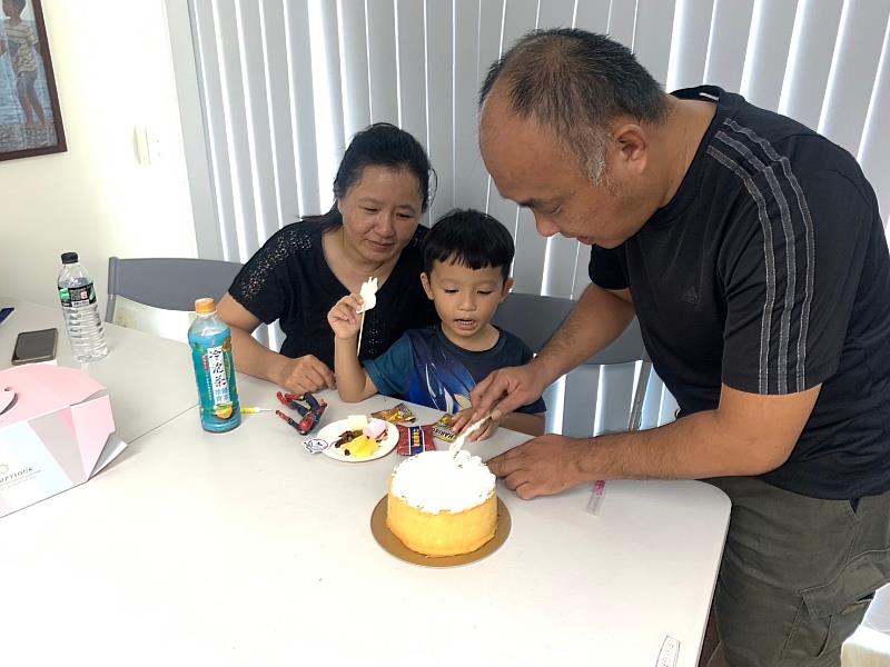 臺東婦女中心(小藍屋)X家務分工神隊友 邀您逛阿爸育兒展 嚐父親節蛋糕！