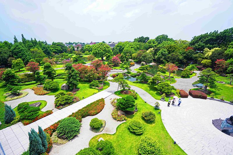 成美文化園百日紅花季（紫薇花），6-9月期間繁花盛開。