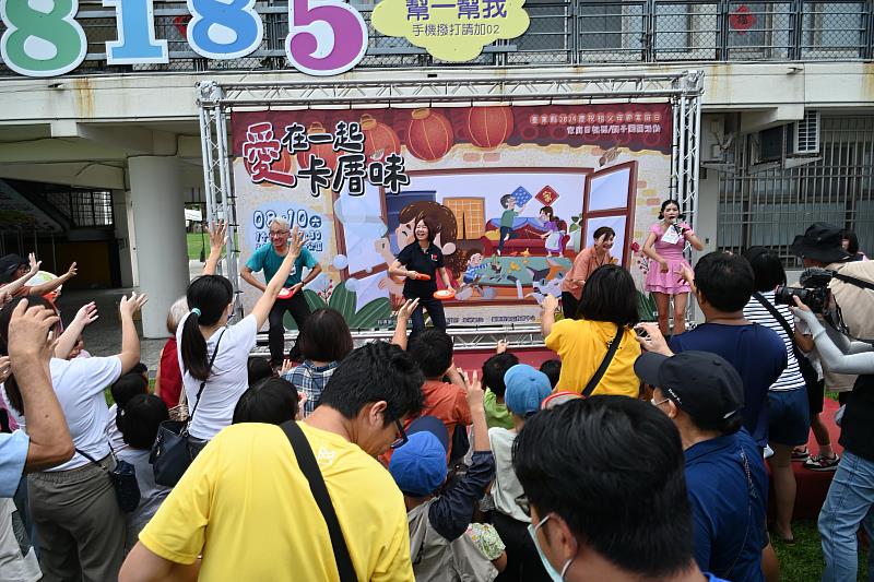 「愛在一起卡厝味」 臺東歡慶祖父母節家庭日 打造夏日嘉年華400親子祖孫同HIGH笑聲滿溢