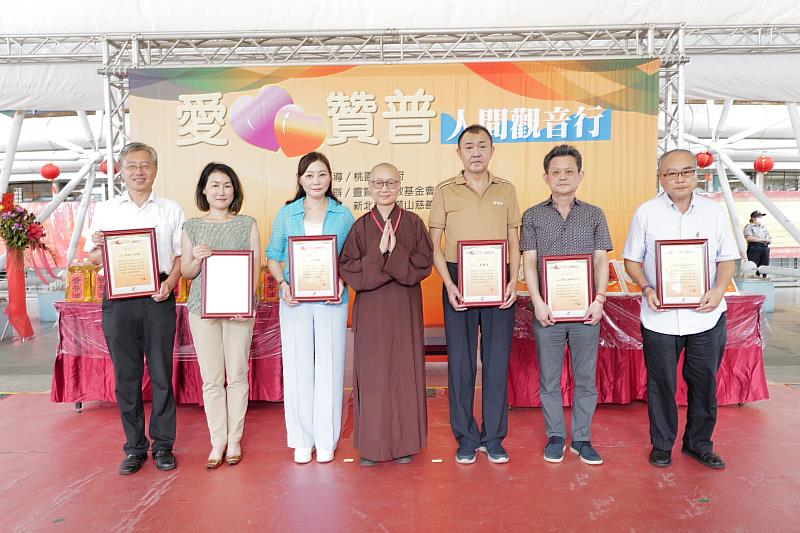 萬家香醬園股份有限公司自2017年起，年年捐贈醬油與油膏，供香積煮食，善盡企業的社會責任。（靈鷲山佛教教團）