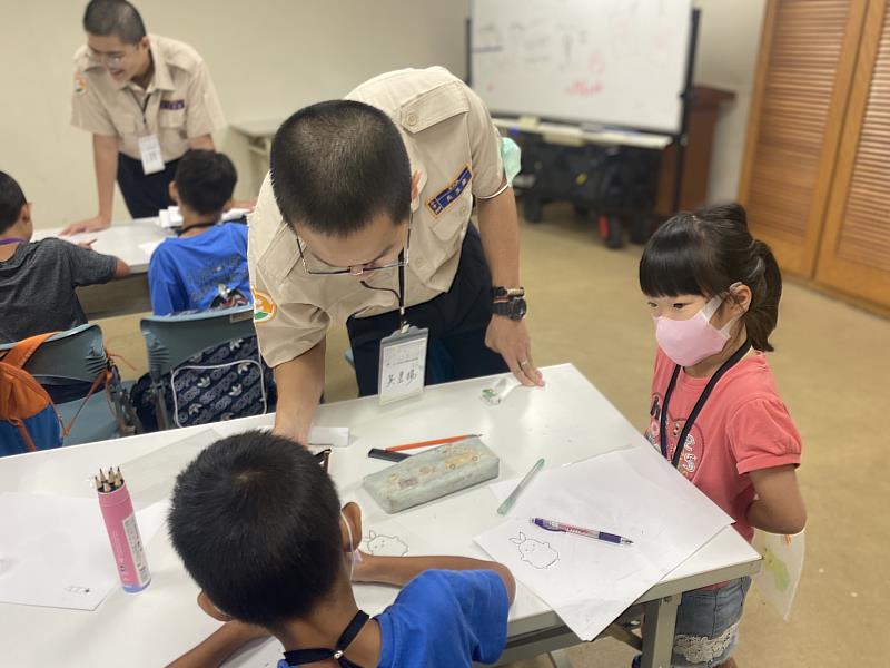 役男參與暑期溫馨關懷學童夏令營