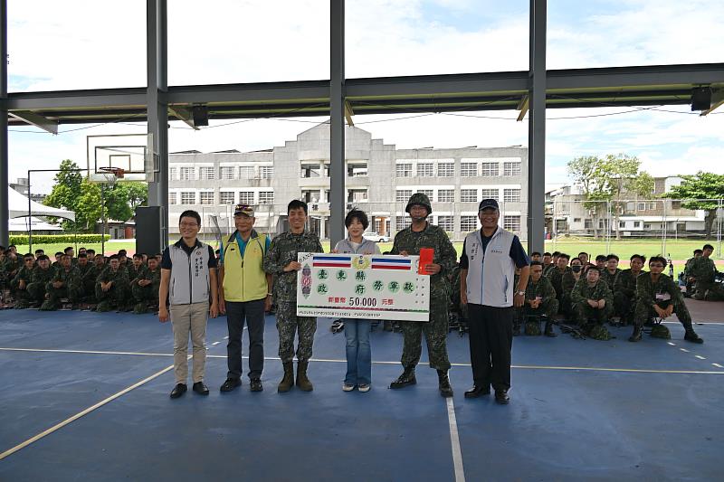 關懷臺東後備軍人教育召集訓練 饒慶鈴今頒發勞軍獎金表彰貢獻