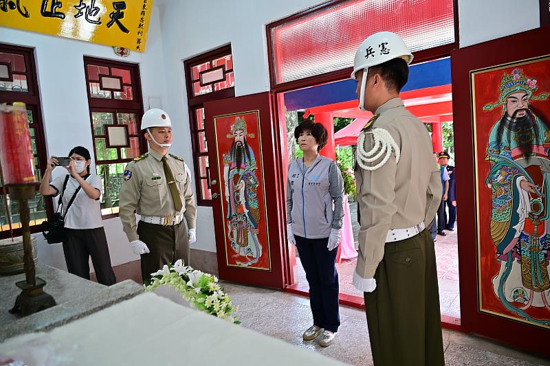 臺東縣113年忠烈祠及軍人公墓忠靈祠秋祭 饒慶鈴親自擔任主祭緬懷烈士奉獻精神