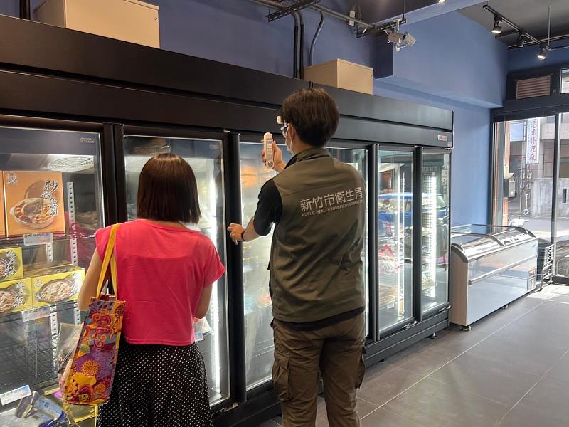 新竹市衛生局啟動中秋應景食品專案稽查,為市民嚴格把關食安。