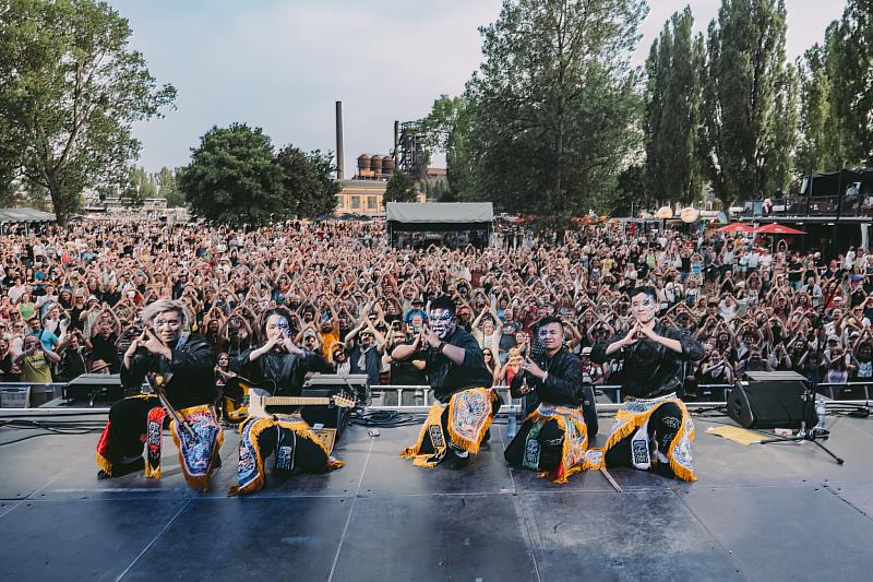 震樂堂受邀參與捷克最大的國際音樂盛事「Colours of Ostrava」音樂節(credit -  Colours of Ostrava, Filip Kůstka)