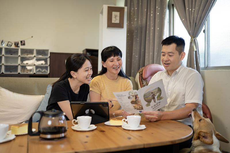 The special campaign, launched by Jehovah’s Witnesses in September, will help many families find ways to cultivate happiness. Photo for illustrative purposes. (Photo courtesy of Jehovah’s Witnesses)