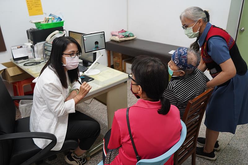 瑪家鄉衛生所團隊依照在地鄉親的需求進行資源整合連結