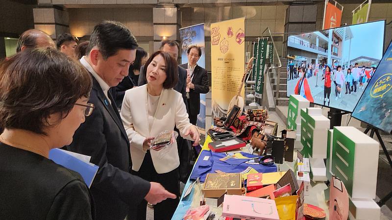 鹿兒島縣廳大廳展出屏東特區