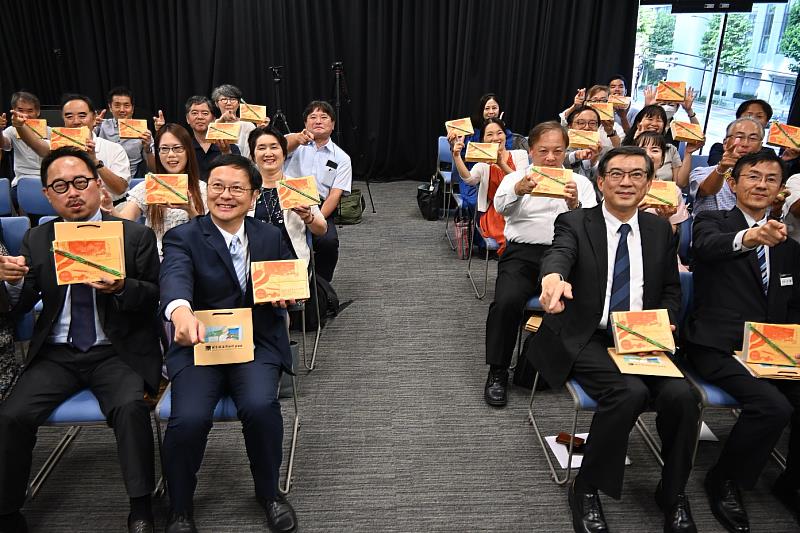 臺日鐵道界貴賓推薦「搭火車，品臺灣：臺灣鐵路便當物語」展