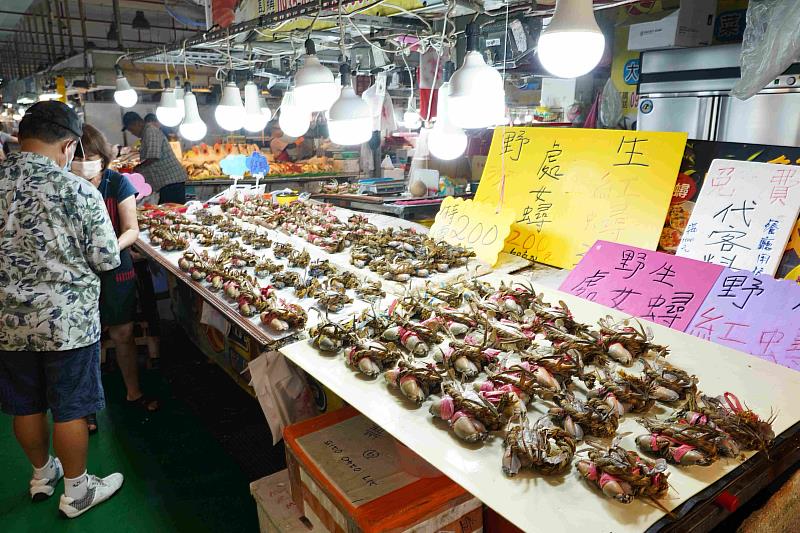 中秋海鮮趴開跑！布袋魚市採買人氣烤物、東石烤蚵吃到飽