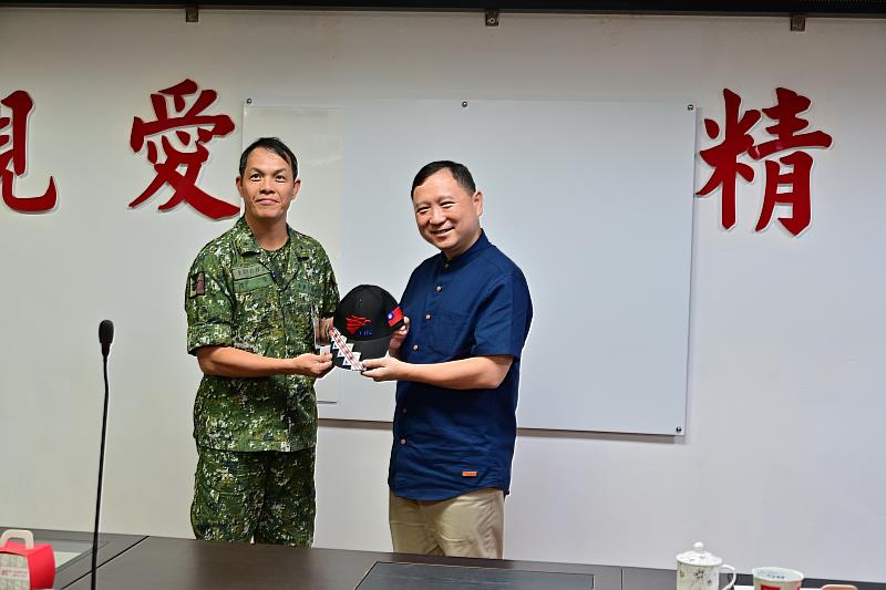 臺東縣各界113年度秋節敬軍活動 王副縣長致贈加菜金 代表縣民向國軍致敬感謝