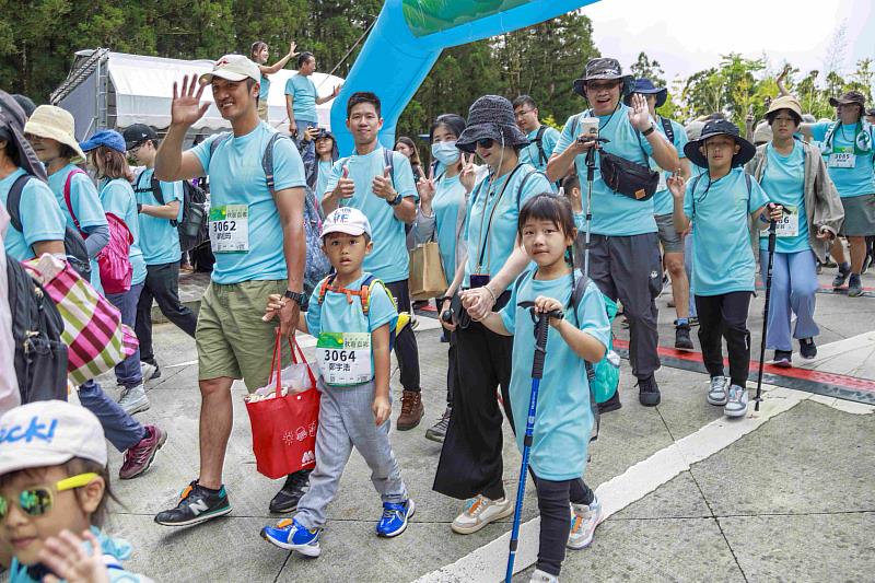 首屆結合馬拉松晶片健行 「秋遊嘉鄉」盛大起登！