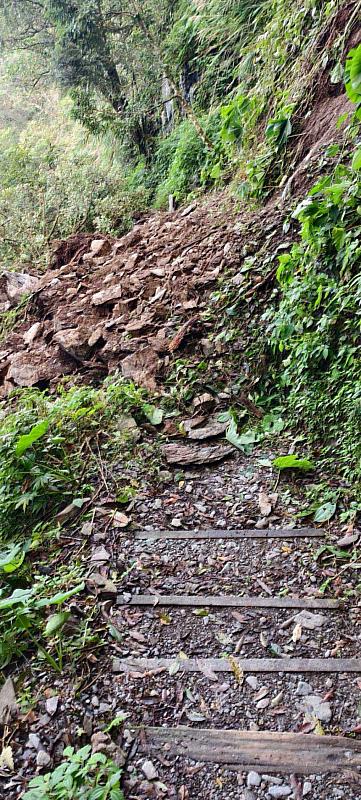 北大武山步道約1.6k坍塌情形3