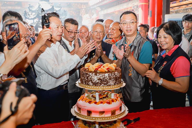 新港奉天宮辦中秋契子女祈福典禮，107歲契子林福來先生共慶佳節-4