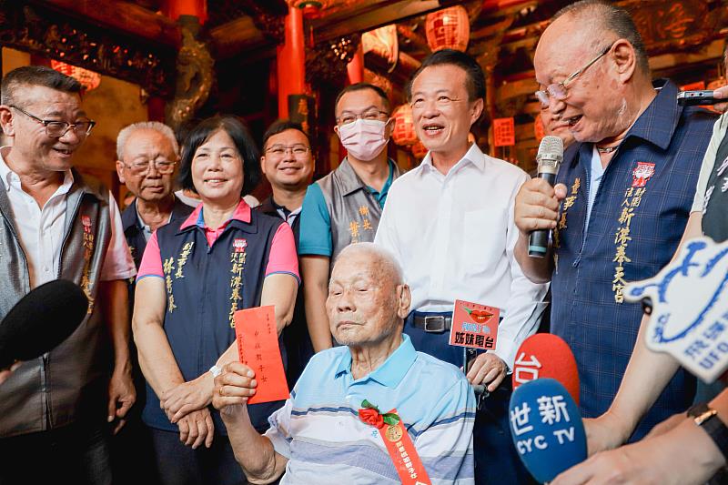 新港奉天宮辦中秋契子女祈福典禮，107歲契子林福來先生共慶佳節-1