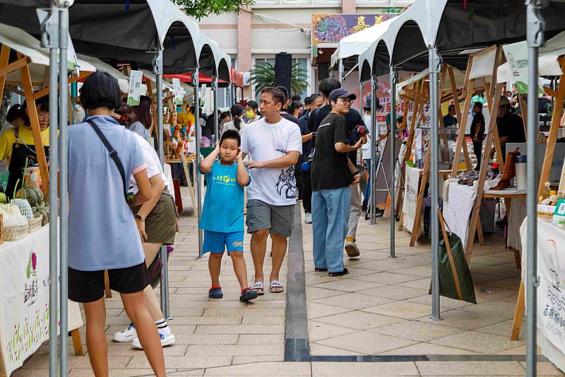 活絡新港魅力商圈 「新港好店 嚴選滋味」發表會吸引人潮、錢潮