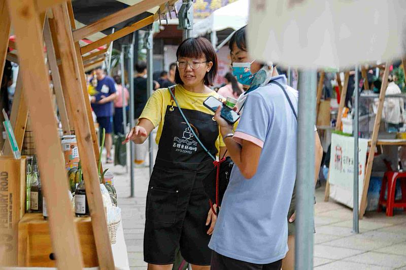 活絡新港魅力商圈 「新港好店 嚴選滋味」發表會吸引人潮、錢潮