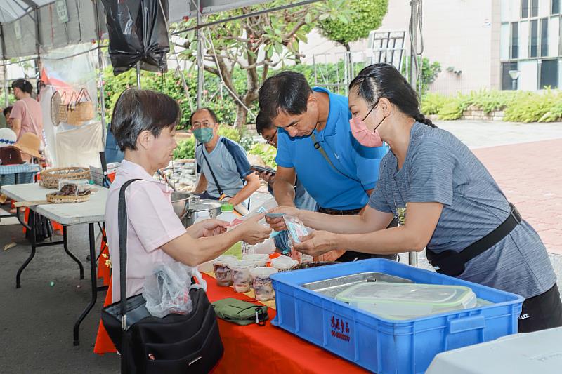 新港鄉農會辦「新港好米糧暨農民節大會」，感謝農民辛勤付出-5