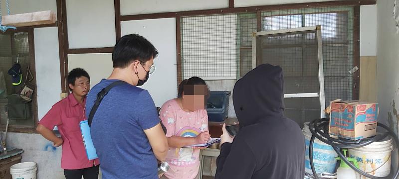 一通傷狗檢舉電話，連同飼主共4人遭罰近28萬