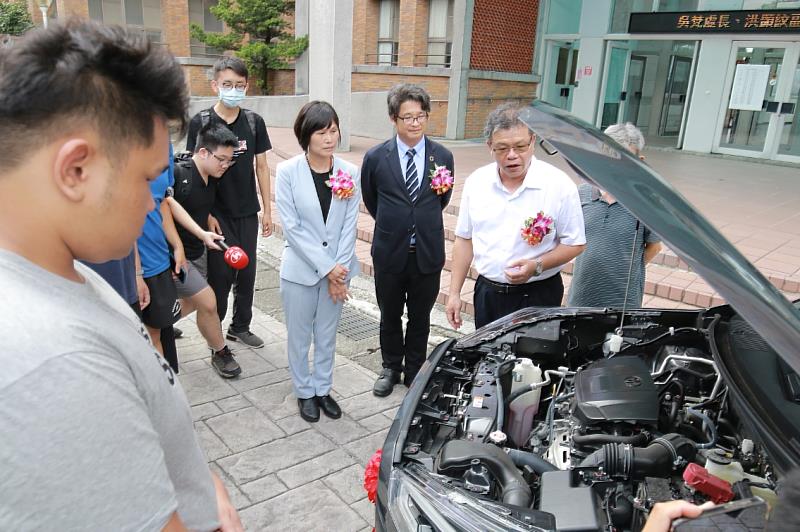 城市科大國瑞汽車贈車典禮