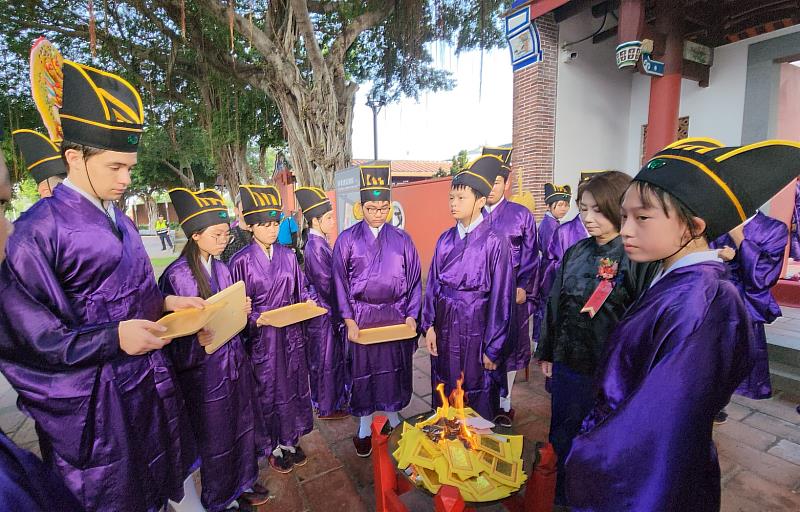 祭孔大典屏東書院登場