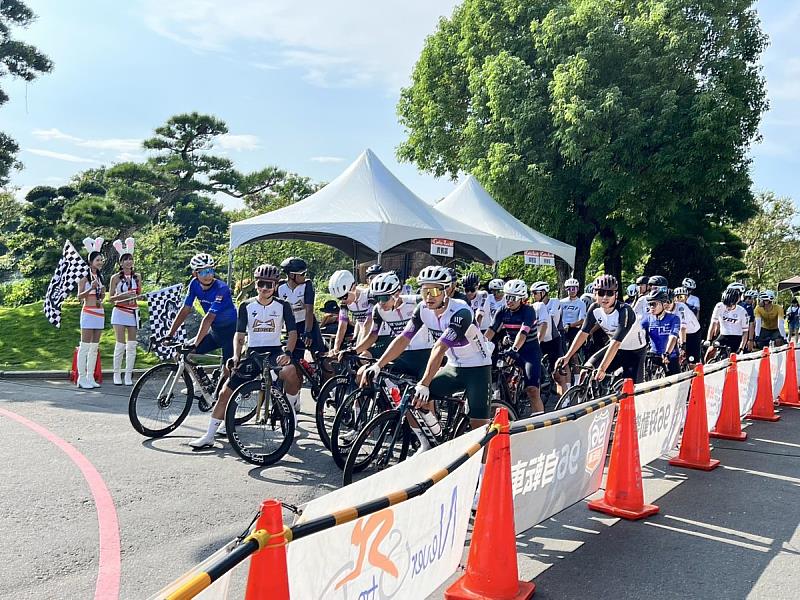 「96自由車聯賽—彰化站」於永靖苗木之鄉登場。（圖/頂新和德文教基金會提供)