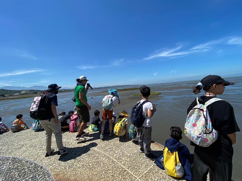 夏令營活動中照片。