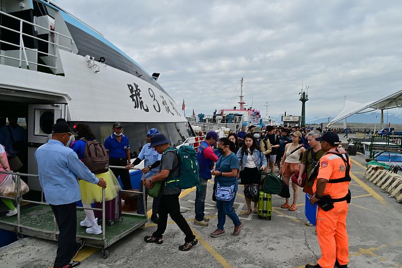 臺東縣交通港澳設施再升級 「富岡港交通船客運服務中心」今開工！ 饒慶鈴：打造以人為本候船環境 提升旅運品質