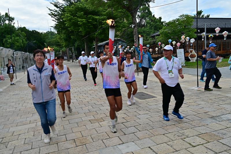 全民運動會聖火本島首站傳遞台東 縣府為選手打氣 並允諾台東縣全力支持