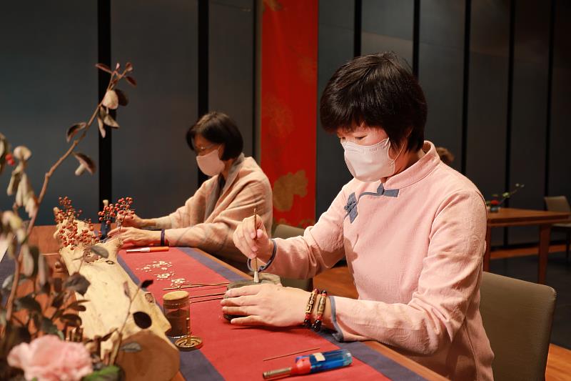 靈鷲山聖山寺客堂推出香禪體驗,受到民眾喜愛。(圖由靈鷲山佛教教團提供)