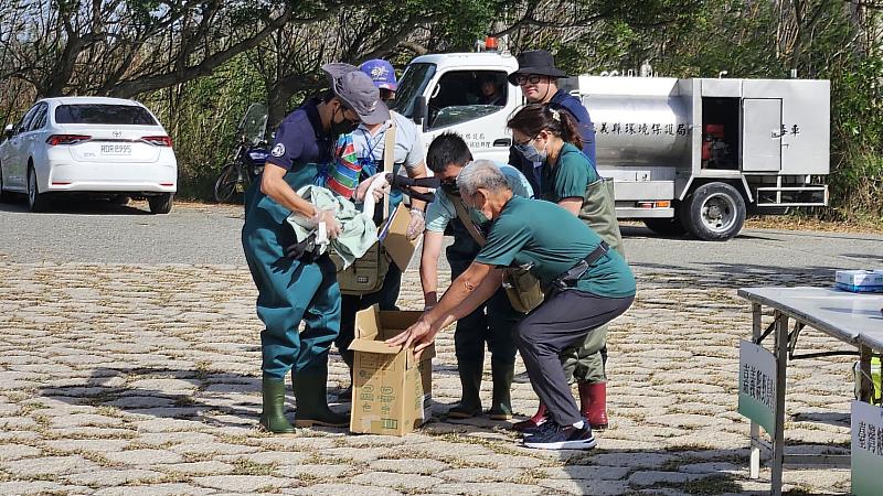 嘉義縣辦黑面琵鷺棲地巡護、救傷演練 候鳥安心來嘉度冬