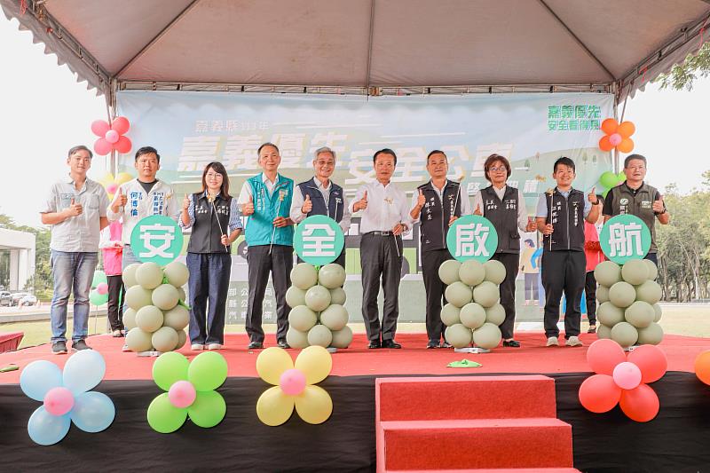嘉義縣政府購置8輛新巴士,配備先進駕駛輔助系統-3
