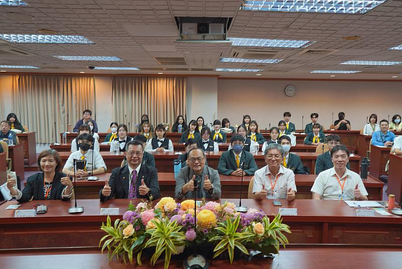 論壇邀請產官學界專家共襄盛舉,相關科系的學生也踴躍參與