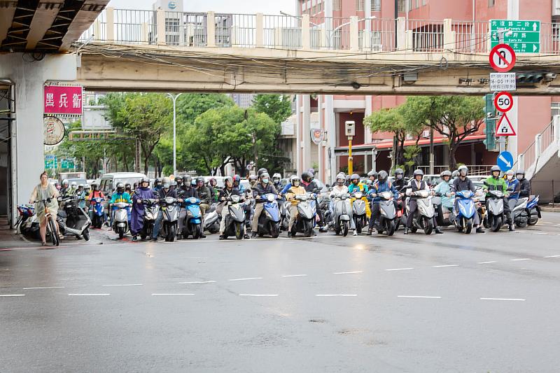 離峰時段機車待轉情形。