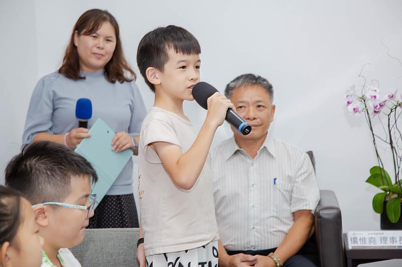 優數盃狀元獎東門國小五年級邱騰樂同學感謝父母的鼓勵及導師們的悉心指導。