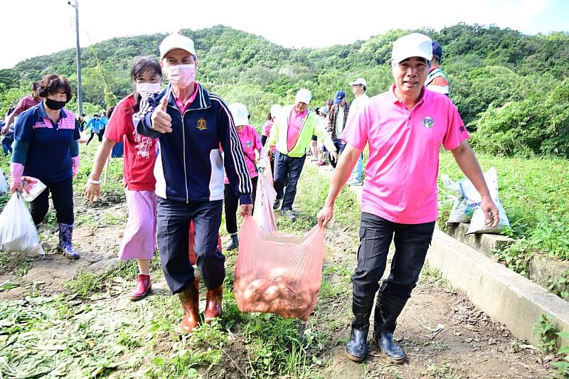 關西鎮上林社區的蘿蔔美食節吸引許多民眾到場