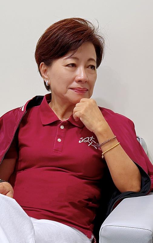 宋文琪認為這五大特質「誠懇、務實、熱情、努力、團結」凝聚著政大EMBA校友們。