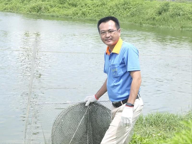 嘉義縣漁民陳泓碩獲第34屆十大神農殊榮-2