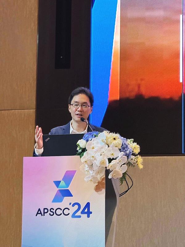 攸泰科技董事長簡民智於2024 APSCC發表主題演講-台灣航太產業開拓創新與成長