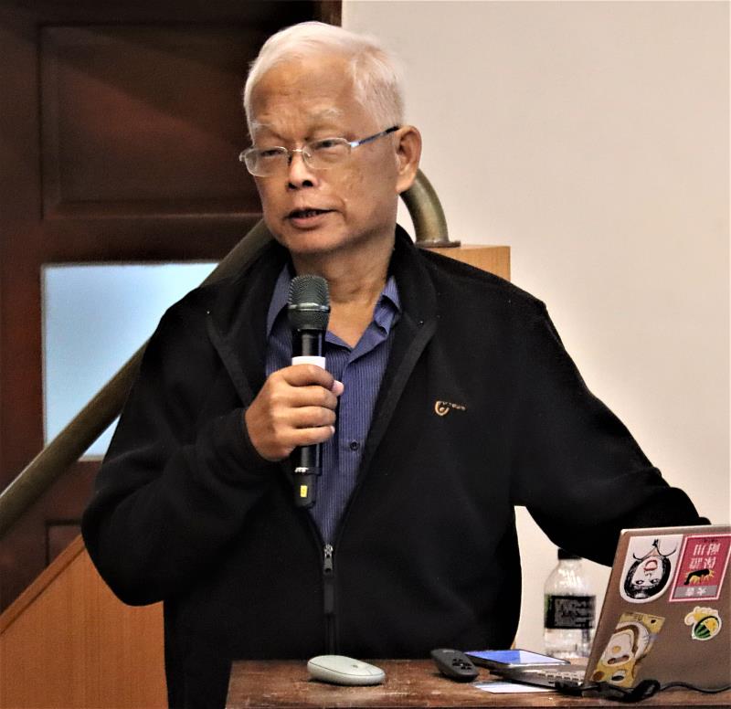 潘秋榮長期致力推動維護部落祭儀文化傳承。(國立政治大學原住民族研究中心提供)