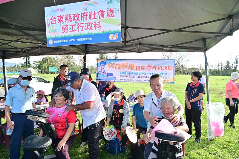 臺東2000位鄉親健走森林公園！饒慶鈴：持續關注勞工健康福利 倡導休閒平衡生活