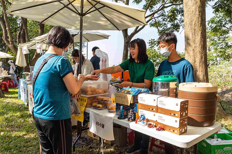 仙草控必衝!水上仙草柔軟節連2日盛大展開