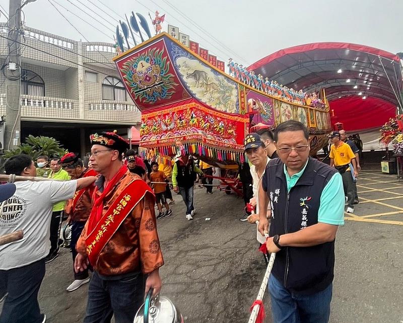 布袋鎮海國宮燒王船，熊熊烈火輝映五府千歲神威