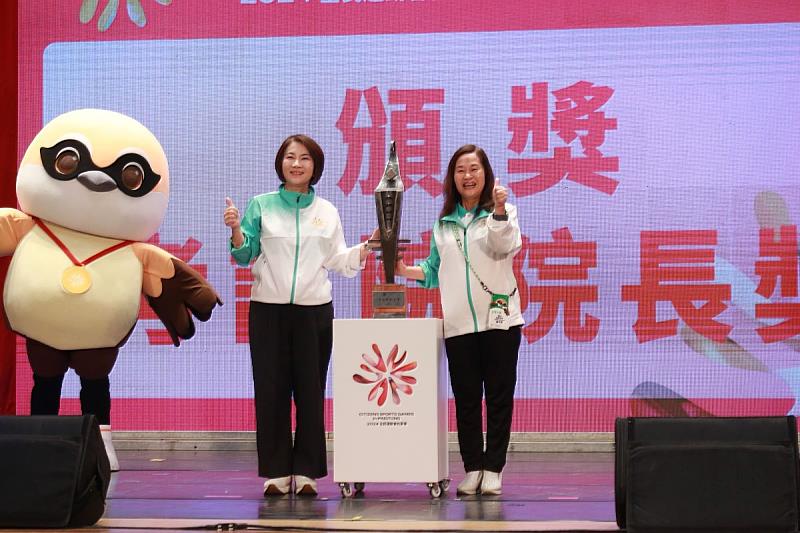 全民運閉幕典禮_屏縣獲第六名考試院院長獎