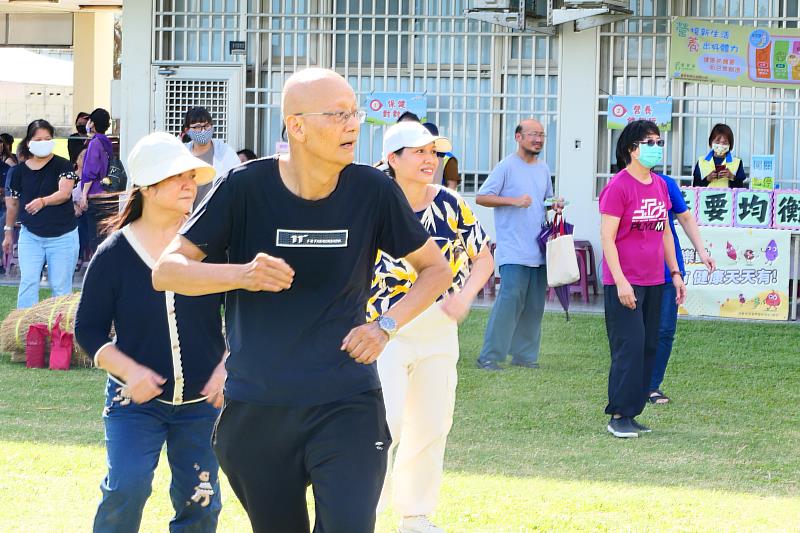 「2024愛健康拿好康我是保健達人」活動熱鬧登場!全民免費健檢、趣味闖關、喵汪星人走秀與摸彩抽獎驚喜連連